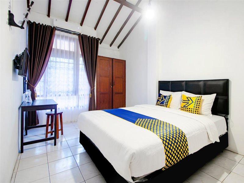 Spot On 2107 Ijo Pupus Syariah Residence Baturetno Esterno foto