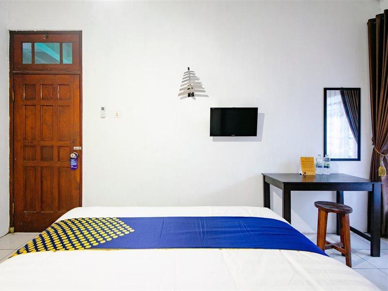Spot On 2107 Ijo Pupus Syariah Residence Baturetno Esterno foto