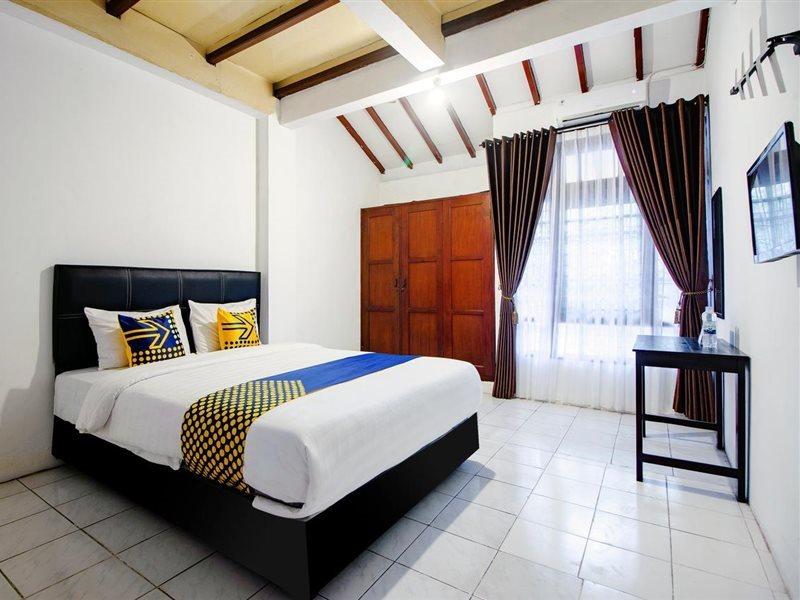 Spot On 2107 Ijo Pupus Syariah Residence Baturetno Esterno foto