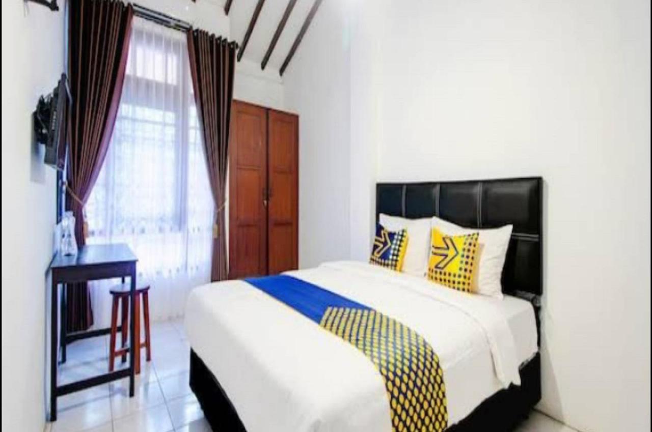 Spot On 2107 Ijo Pupus Syariah Residence Baturetno Esterno foto